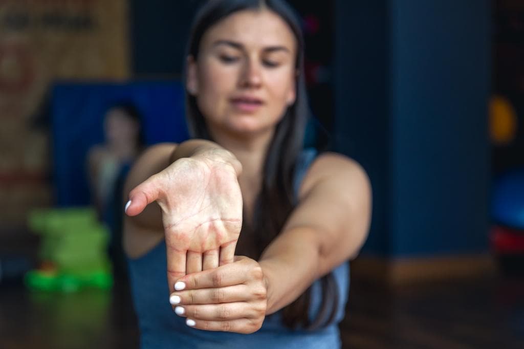 Inflamações Repetitivas: Quando Tendinites e Bursites Recidivantes Levam à Cirurgia Minimamente Invasiva